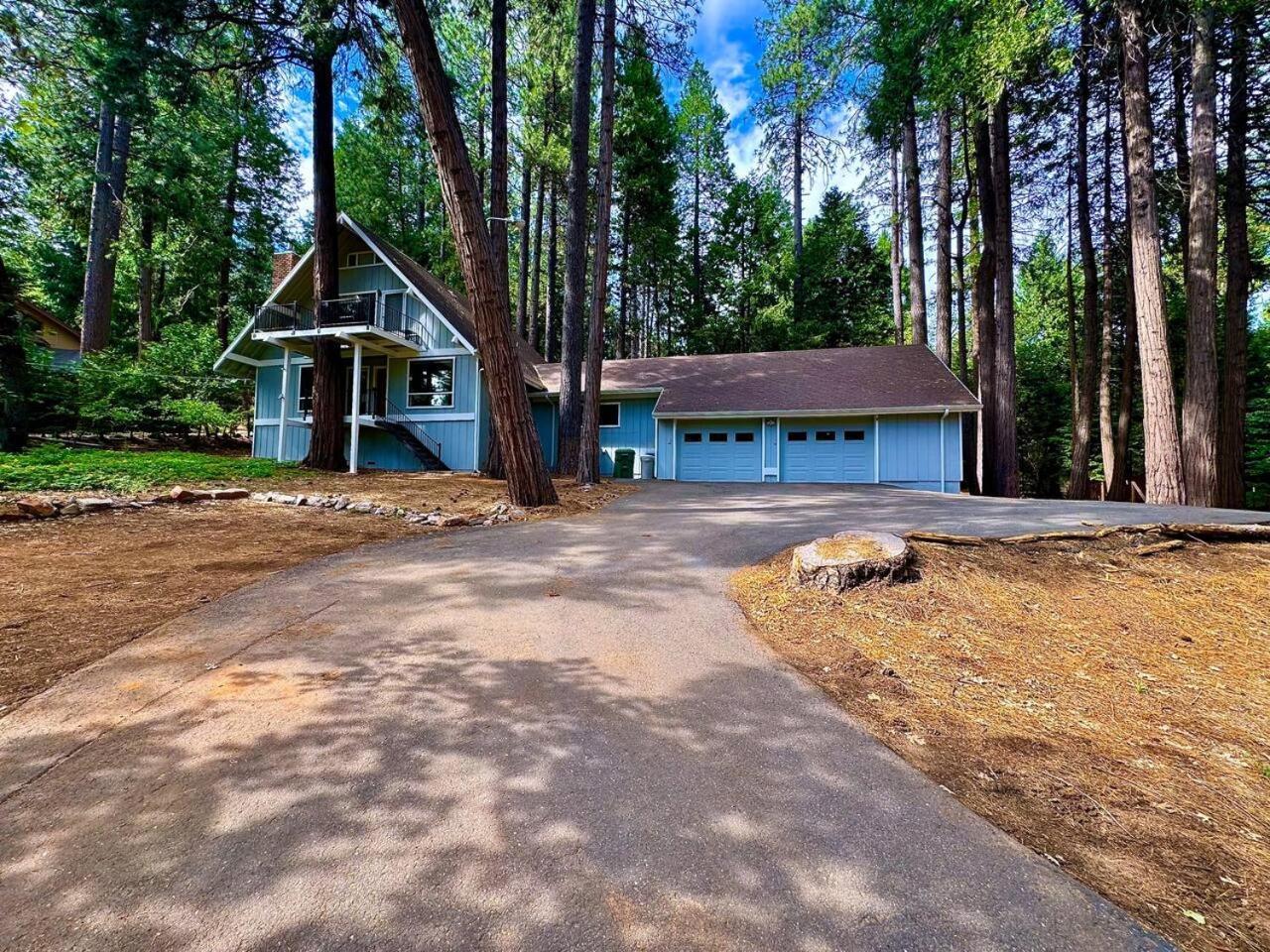 Cabin In The Trees-Game Room Pollock Pines エクステリア 写真