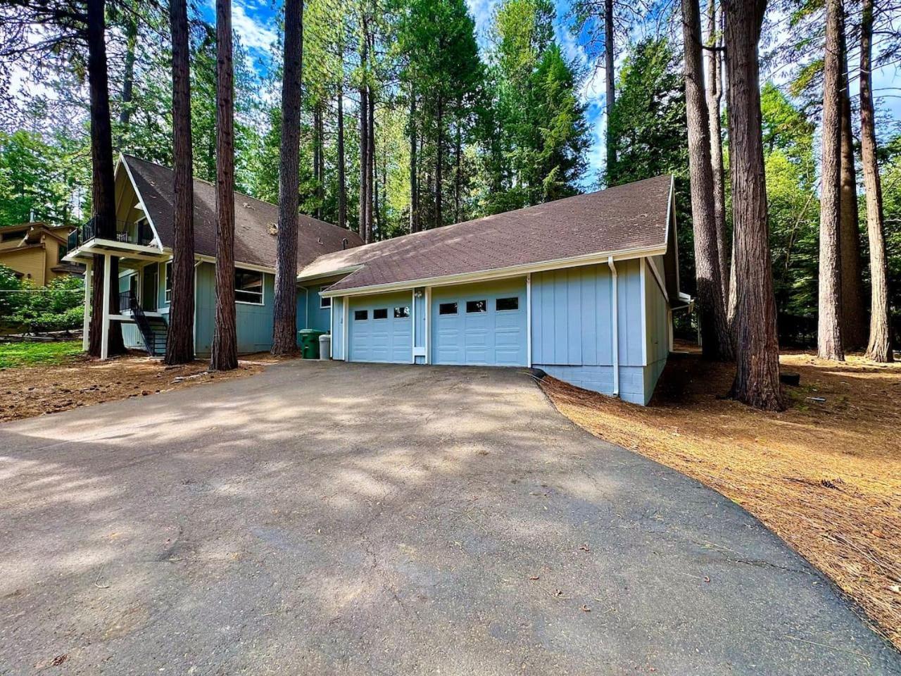 Cabin In The Trees-Game Room Pollock Pines エクステリア 写真